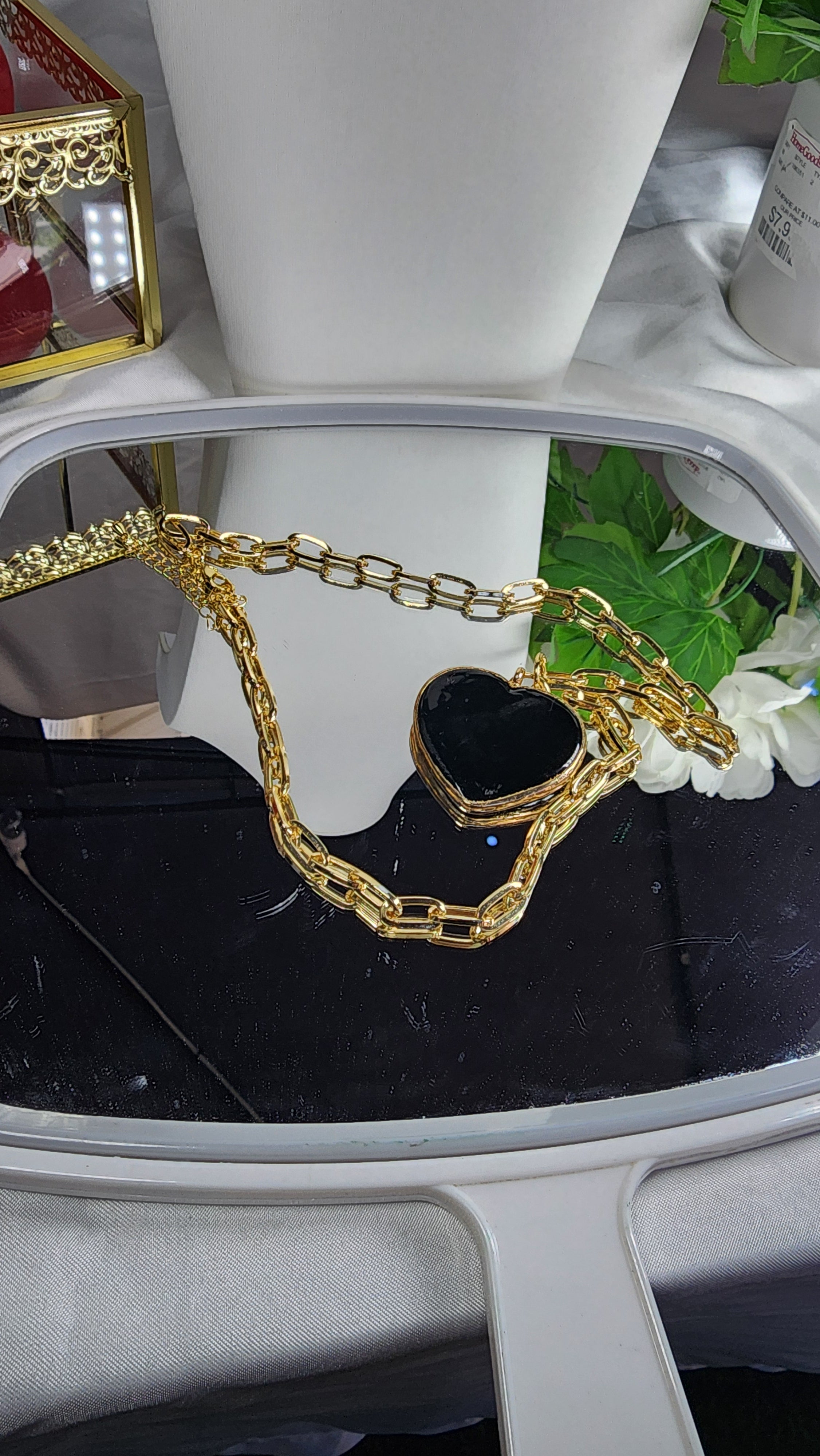 💮Enameled Heart Pendant Necklace (Black).📿