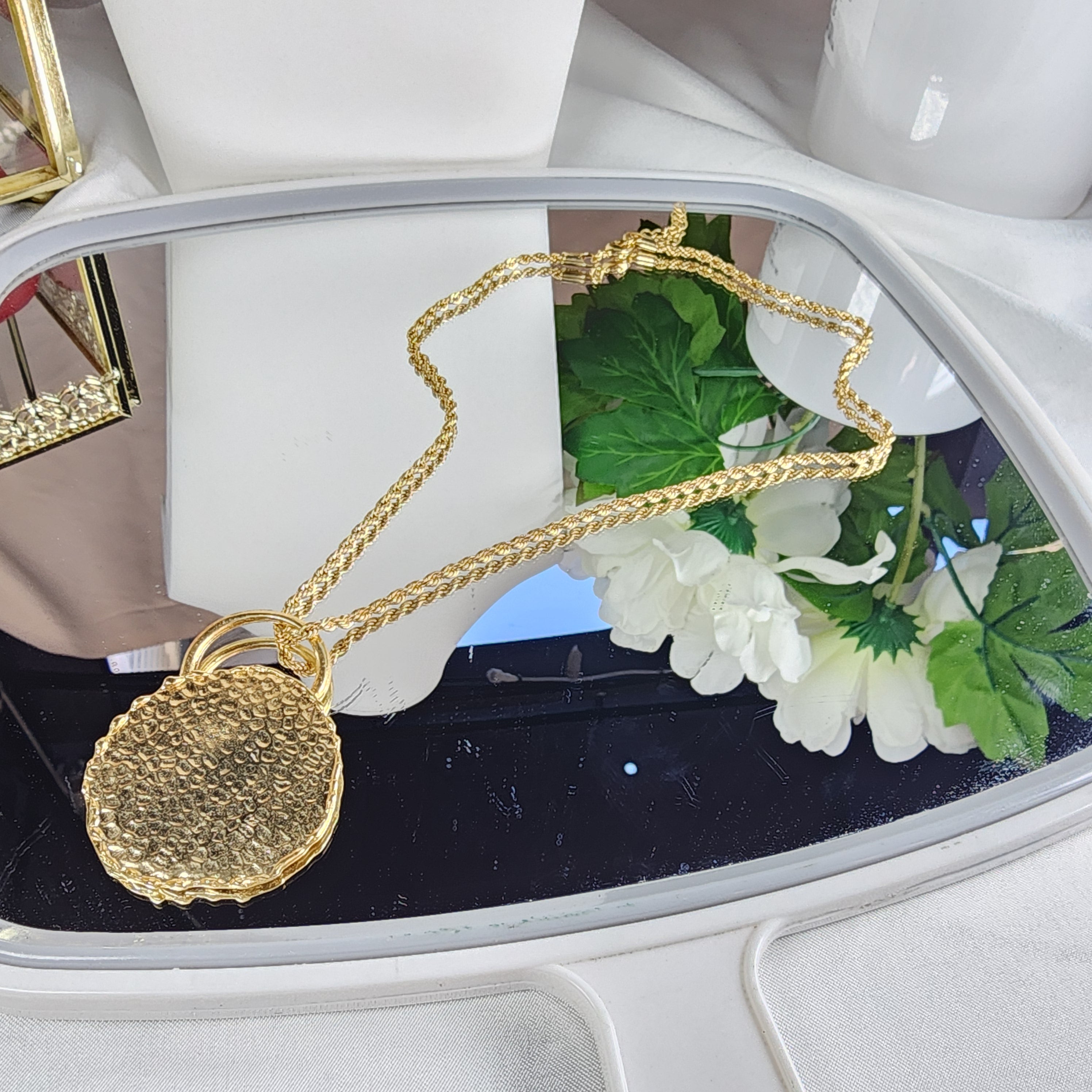 💮Abstract gold-plated medal.📿