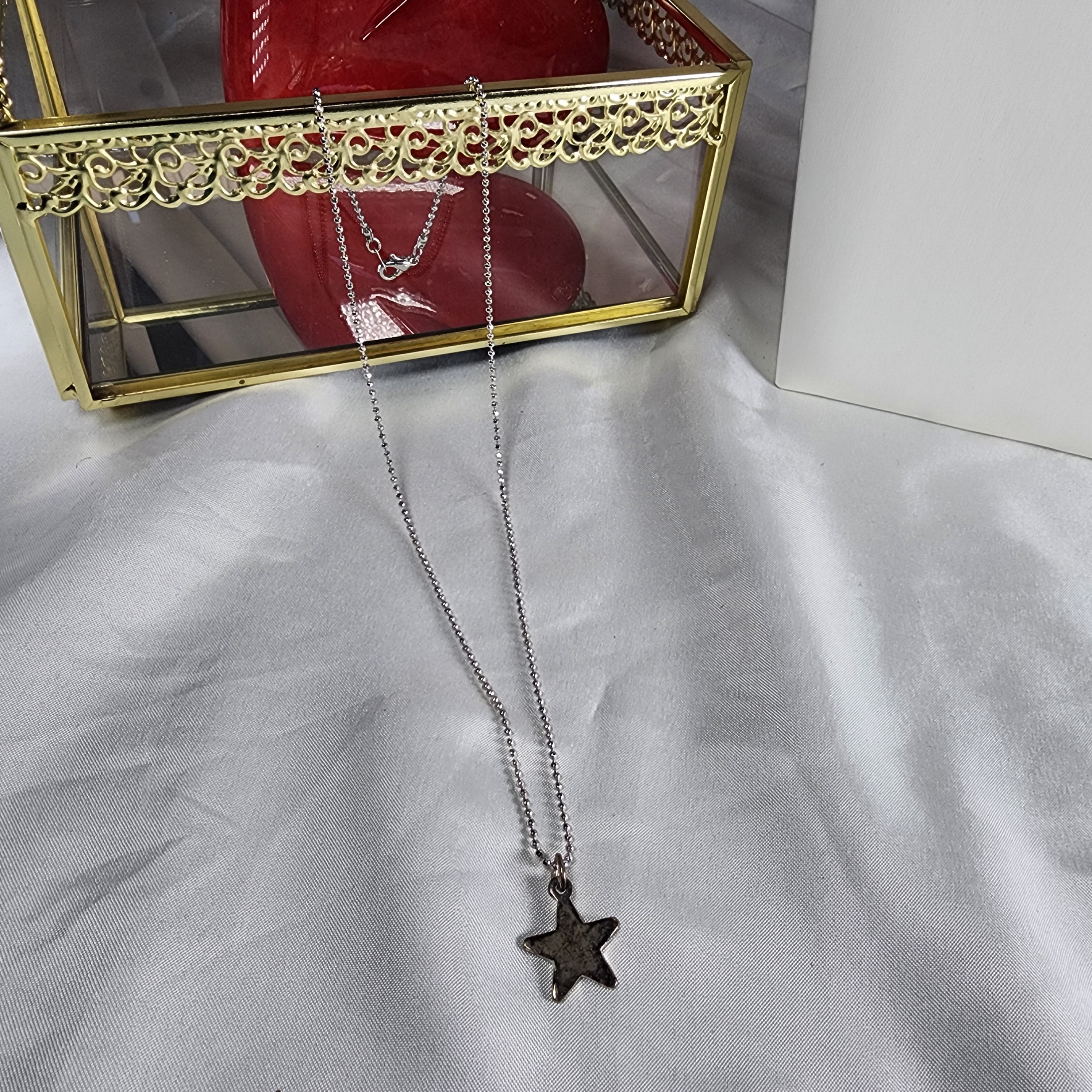 💮Clavicle necklace with star pendant.📿