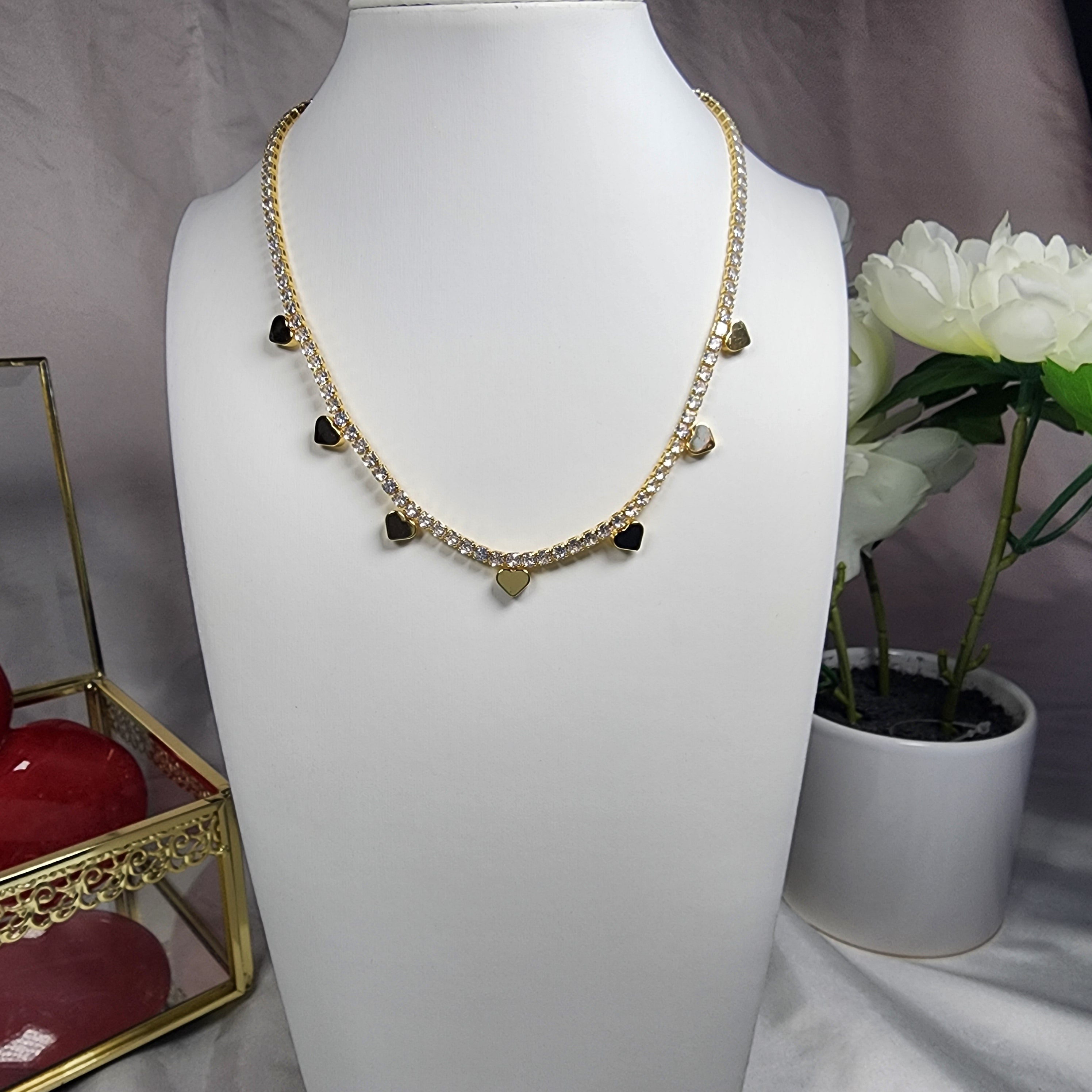 💮Sparkling tennis chain choker with hearts.📿