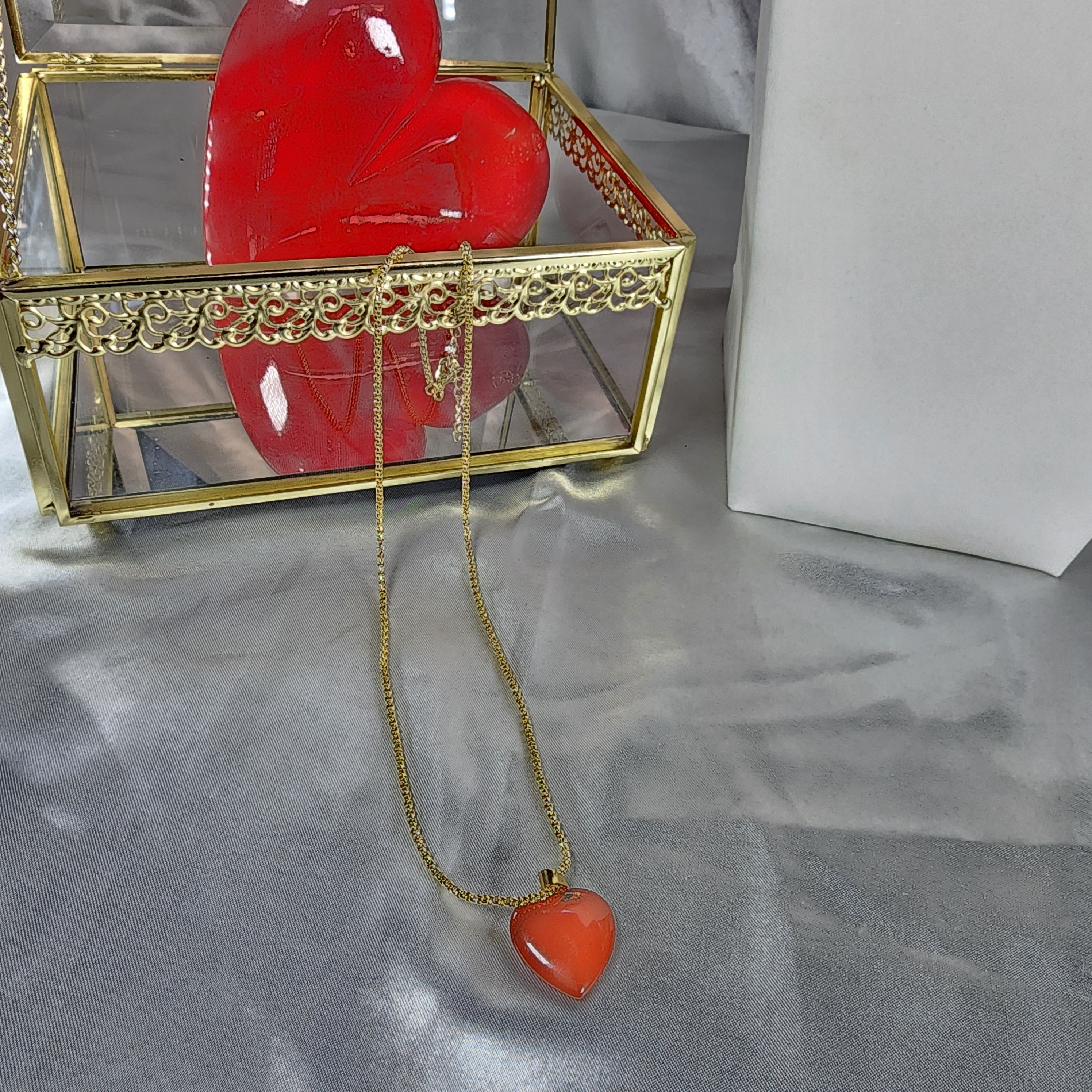 💮Gold-plated thin choker with a red passion heart.📿
