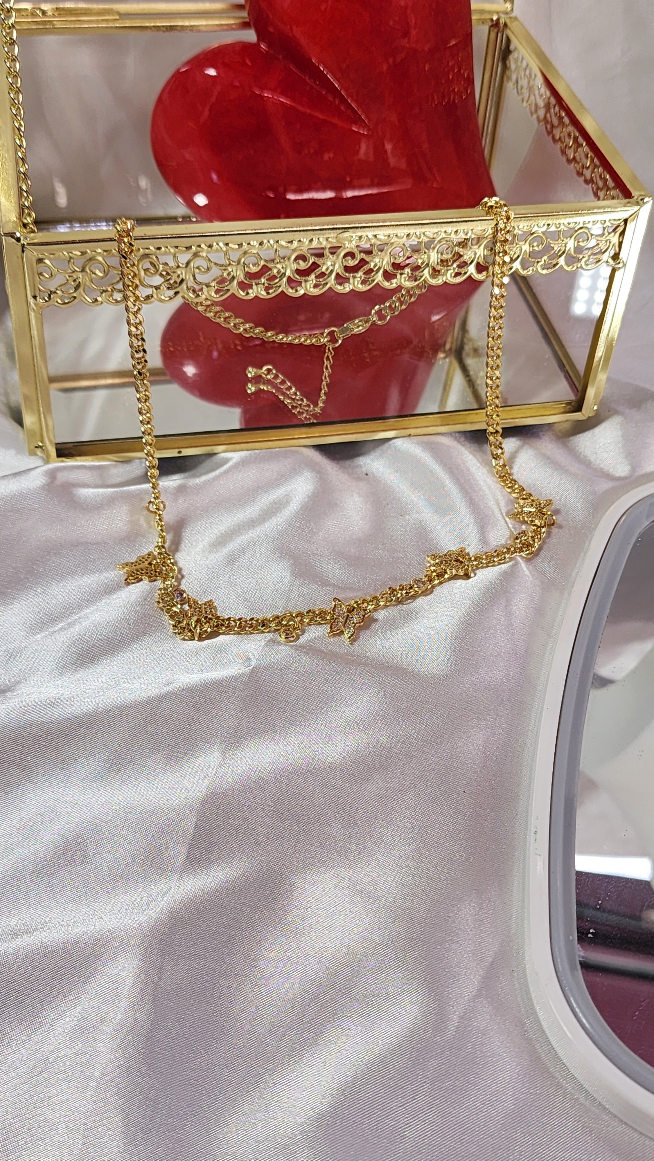 💮Gold-plated butterfly choker necklace.📿