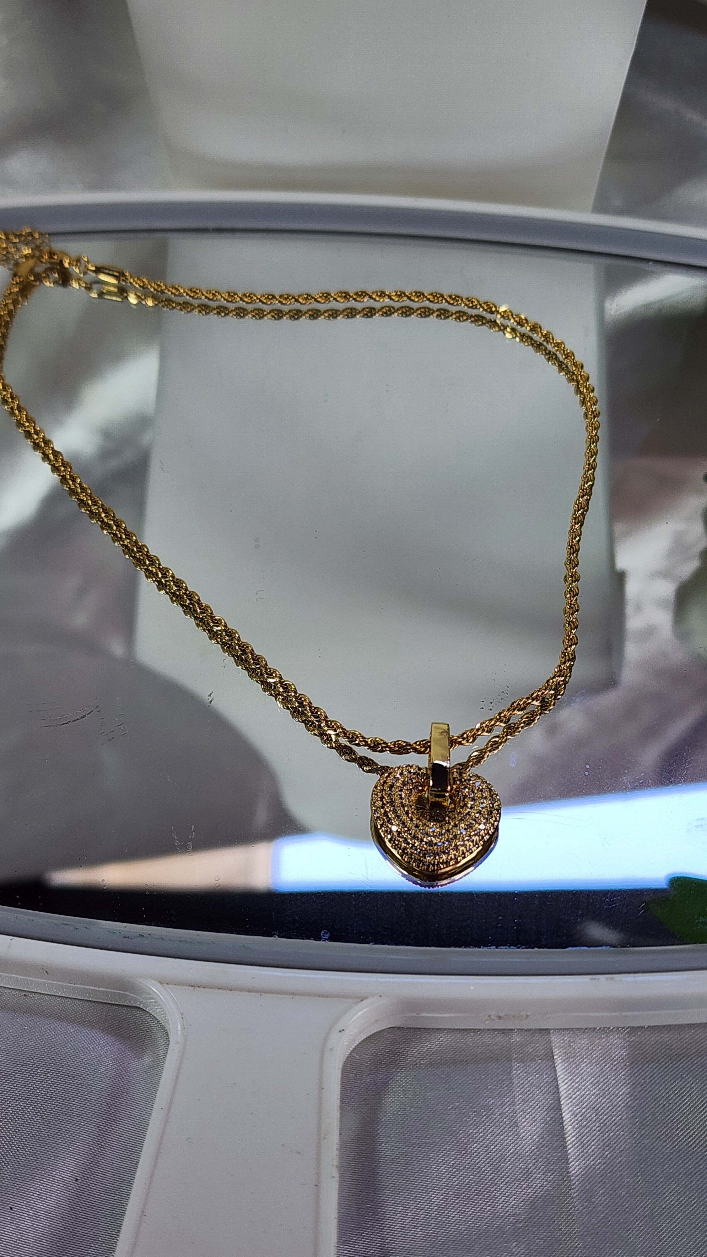 💮Mini open heart choker pendant with cubic zirconia stones.📿