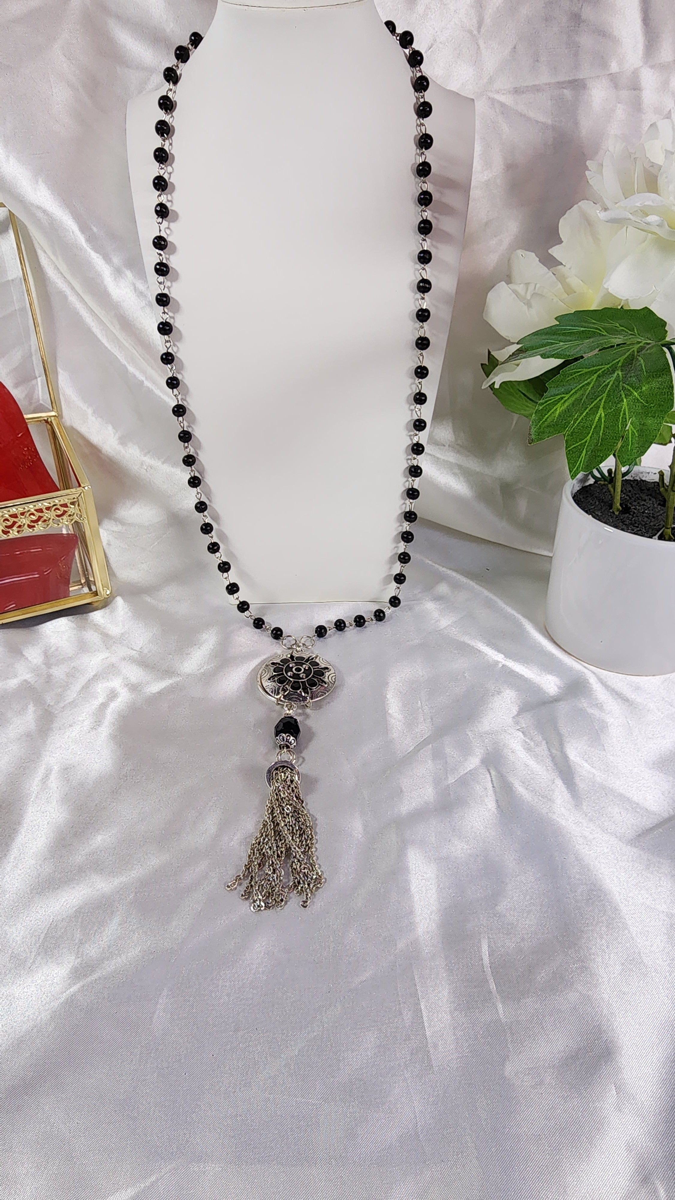 💮Beautiful rosary-style flower chain.📿