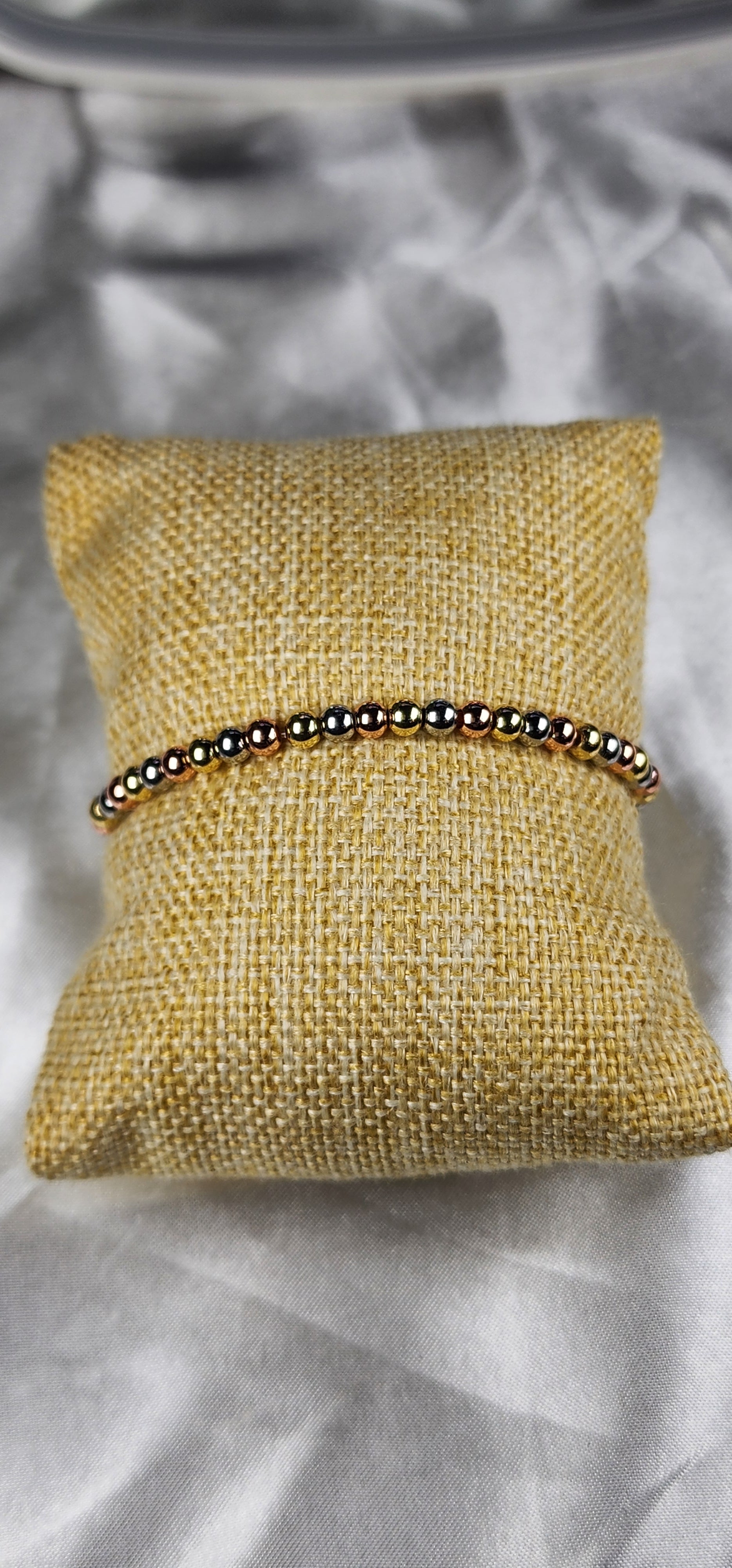 💮Pink and colorful metal bead bracelets.📿