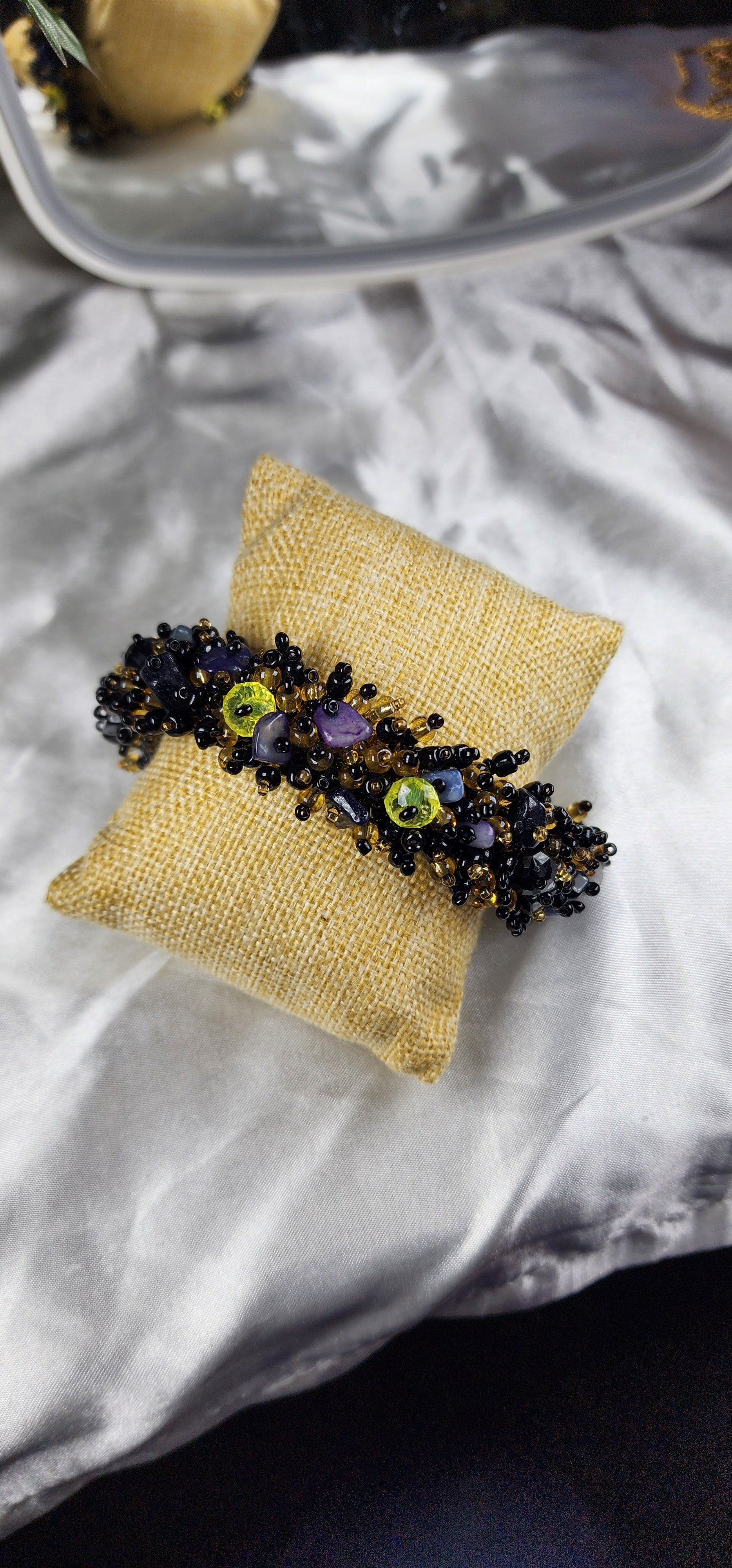💮Elegant woven mesh beaded bracelet.📿