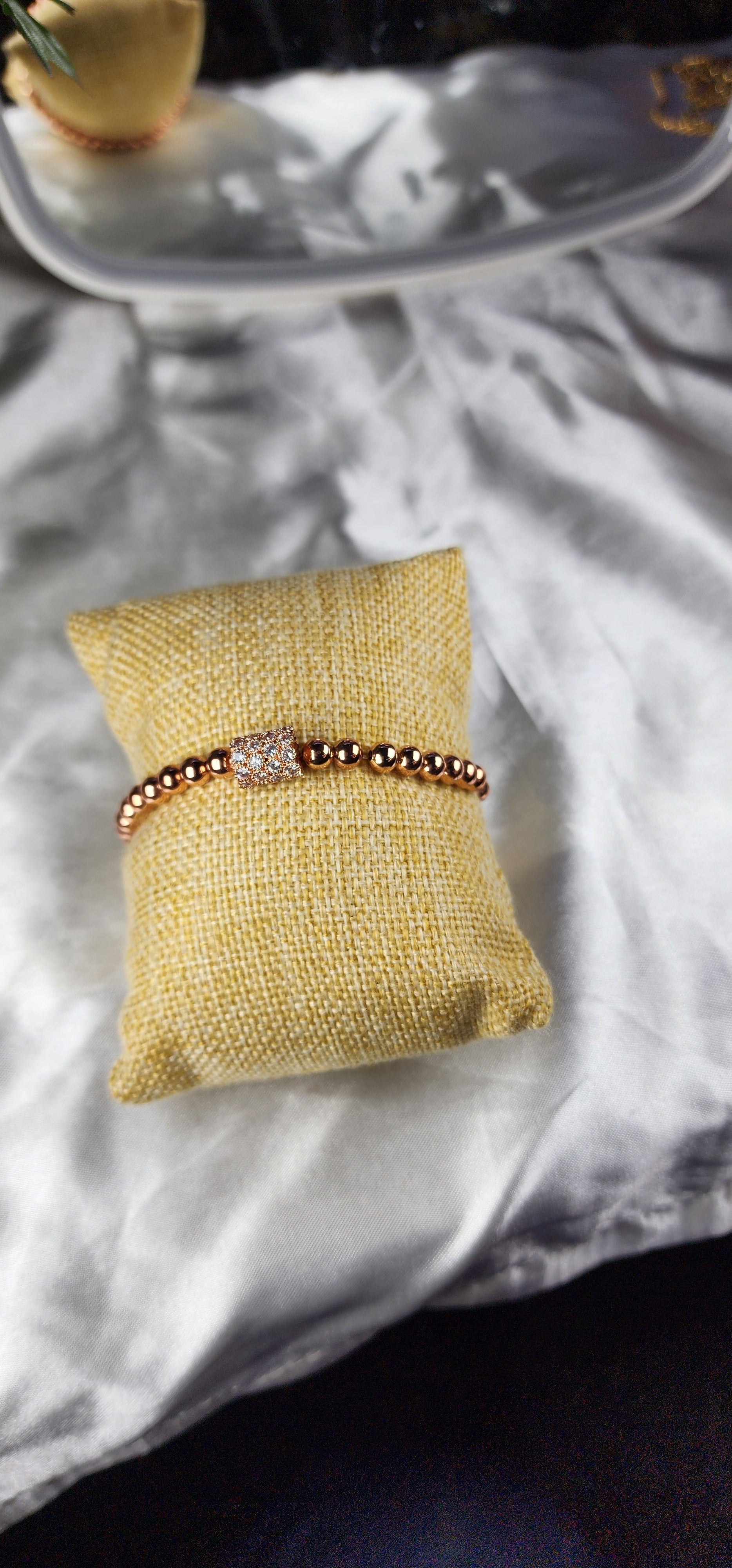 💮Pink and colorful metal bead bracelets.📿