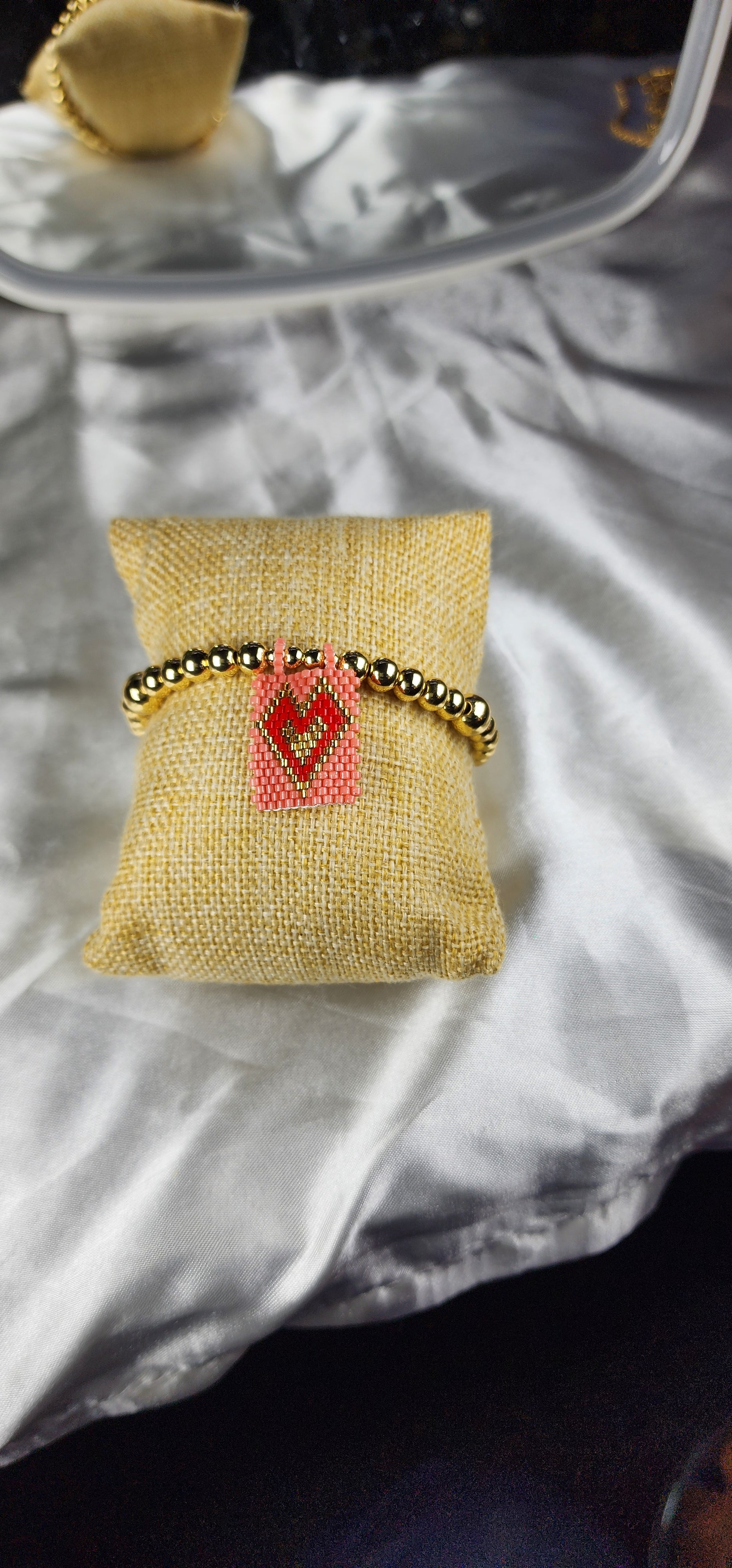 💮Gold-tone nylon beaded bracelet set.📿