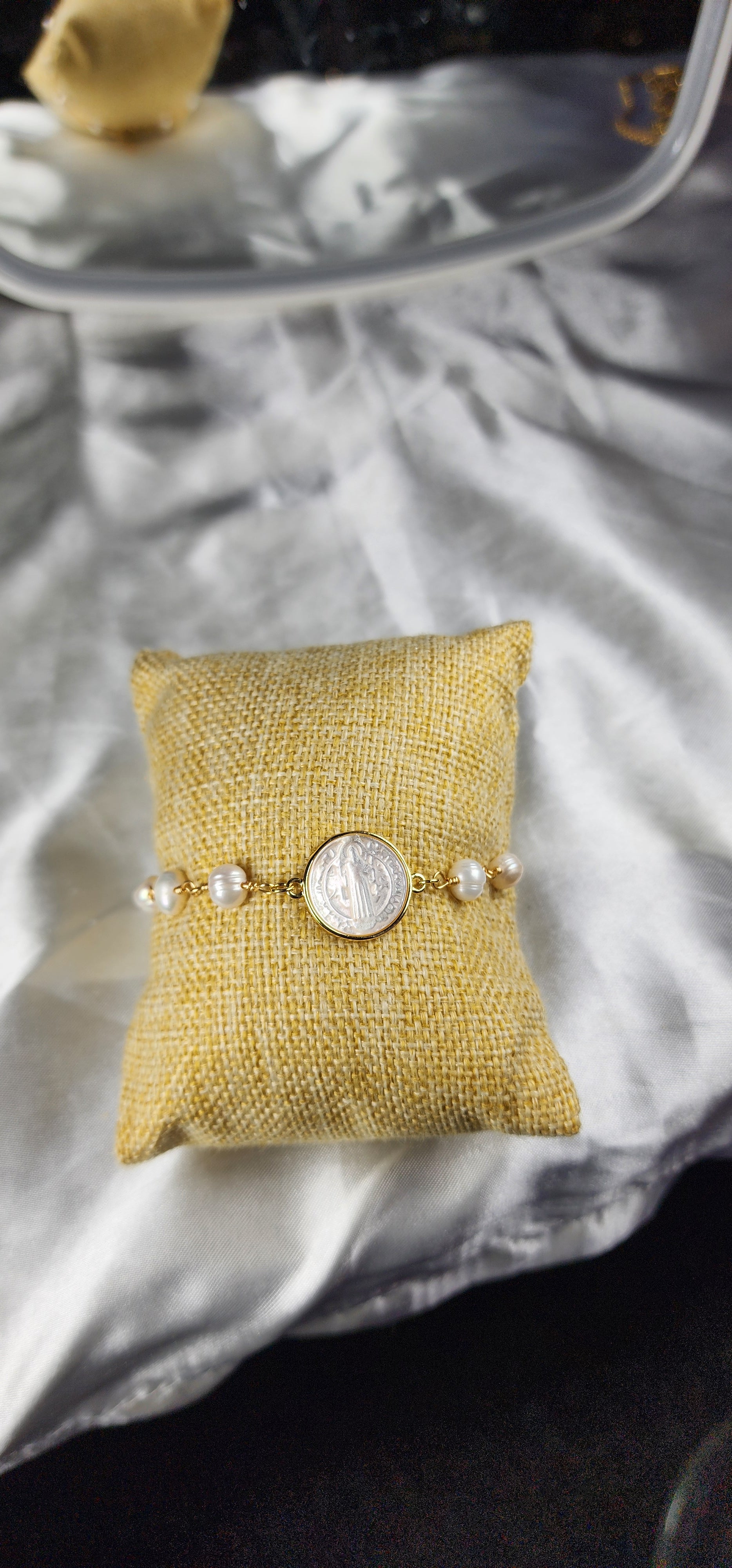 💮Saint Benedict Religious Bracelet with Freshwater Pearls📿