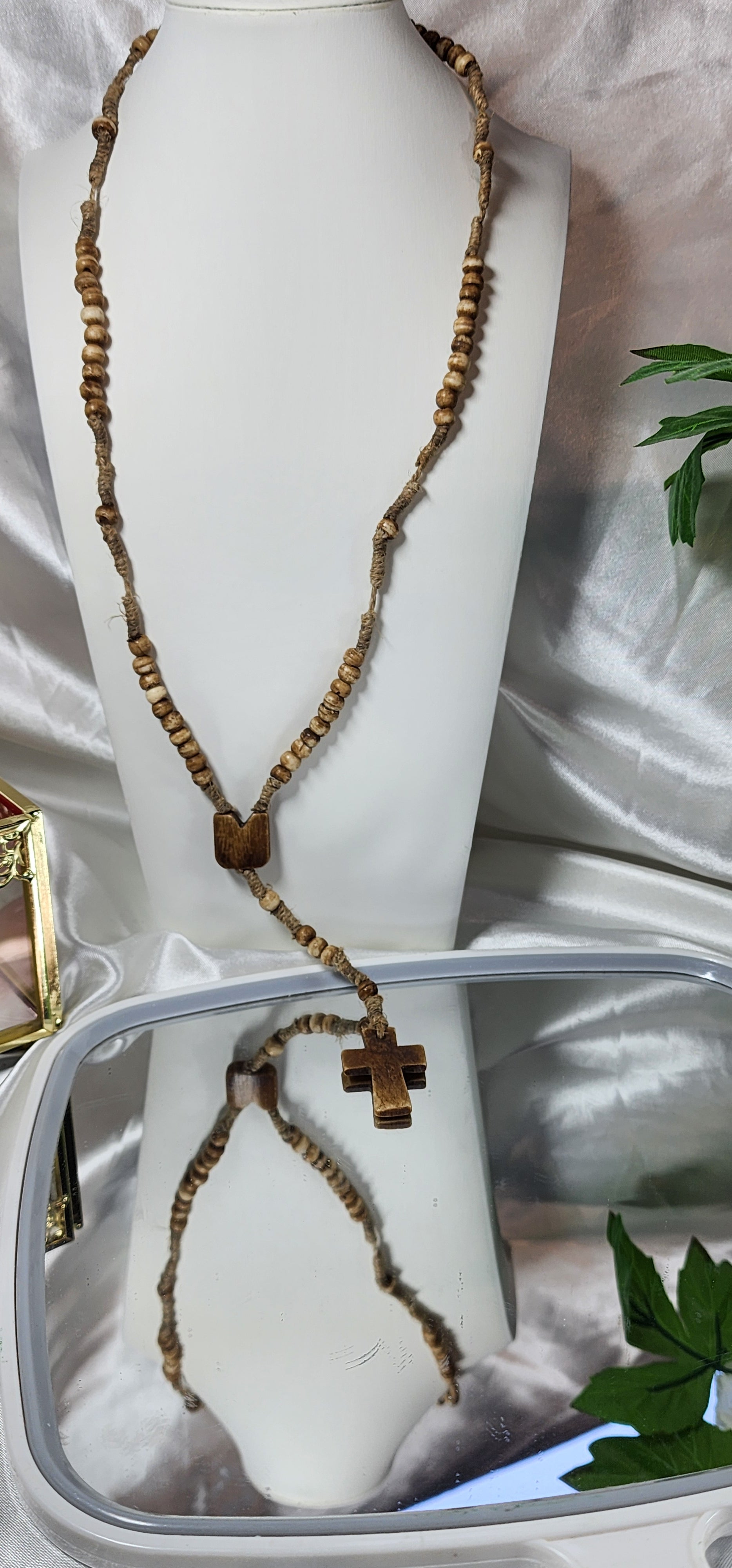 💮Religious necklace with handcrafted cross pendant.📿