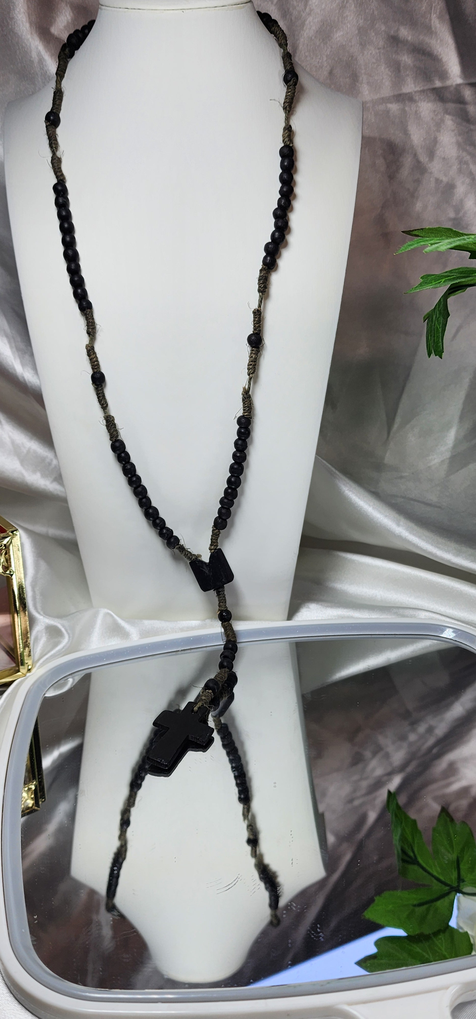 💮Religious necklace with handcrafted cross pendant.📿