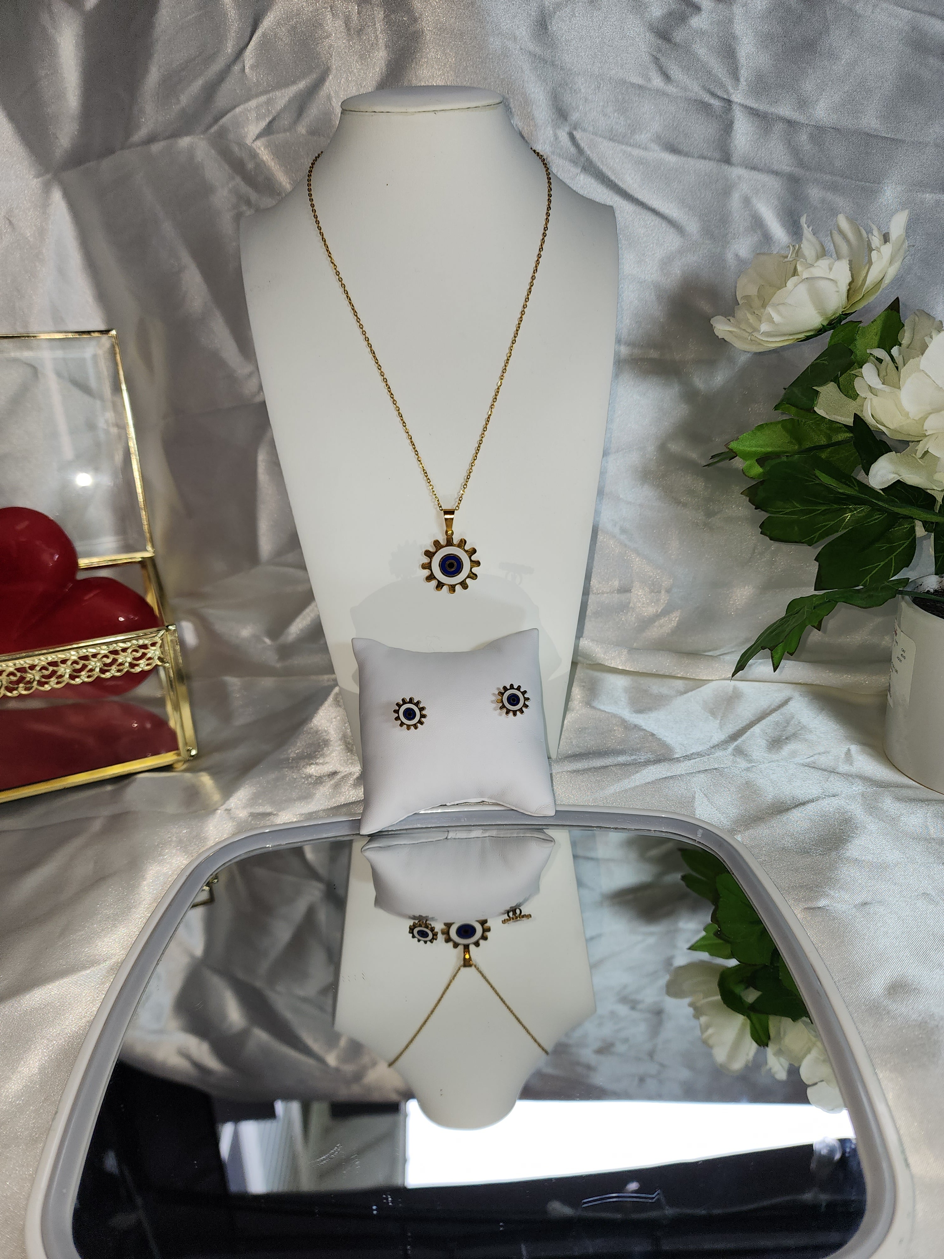 💮Blue evil eye necklace and earrings.📿