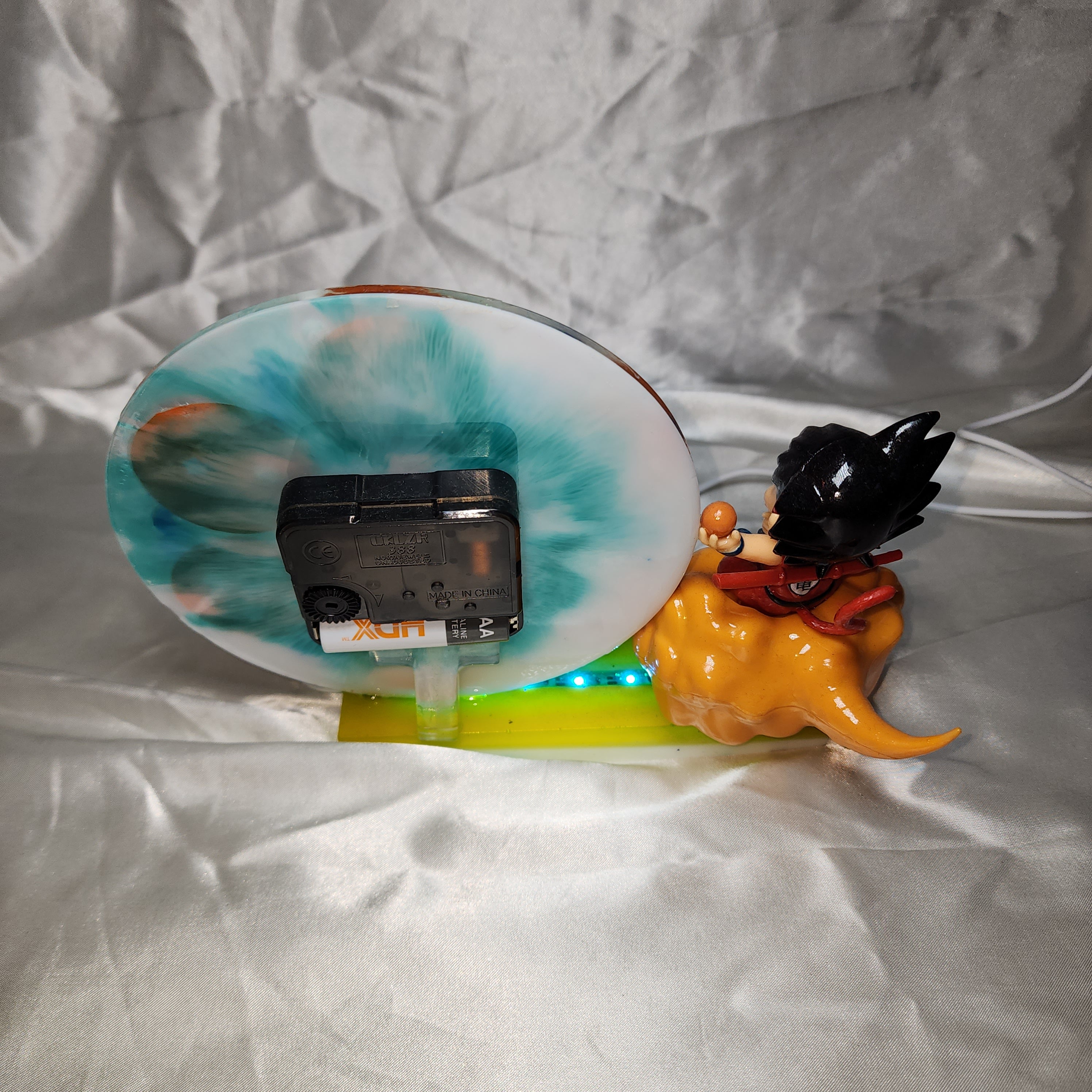 🏵️Resin clock-lamp of Goku on the flying cloud in Dragon Ball🕐☁️⭐