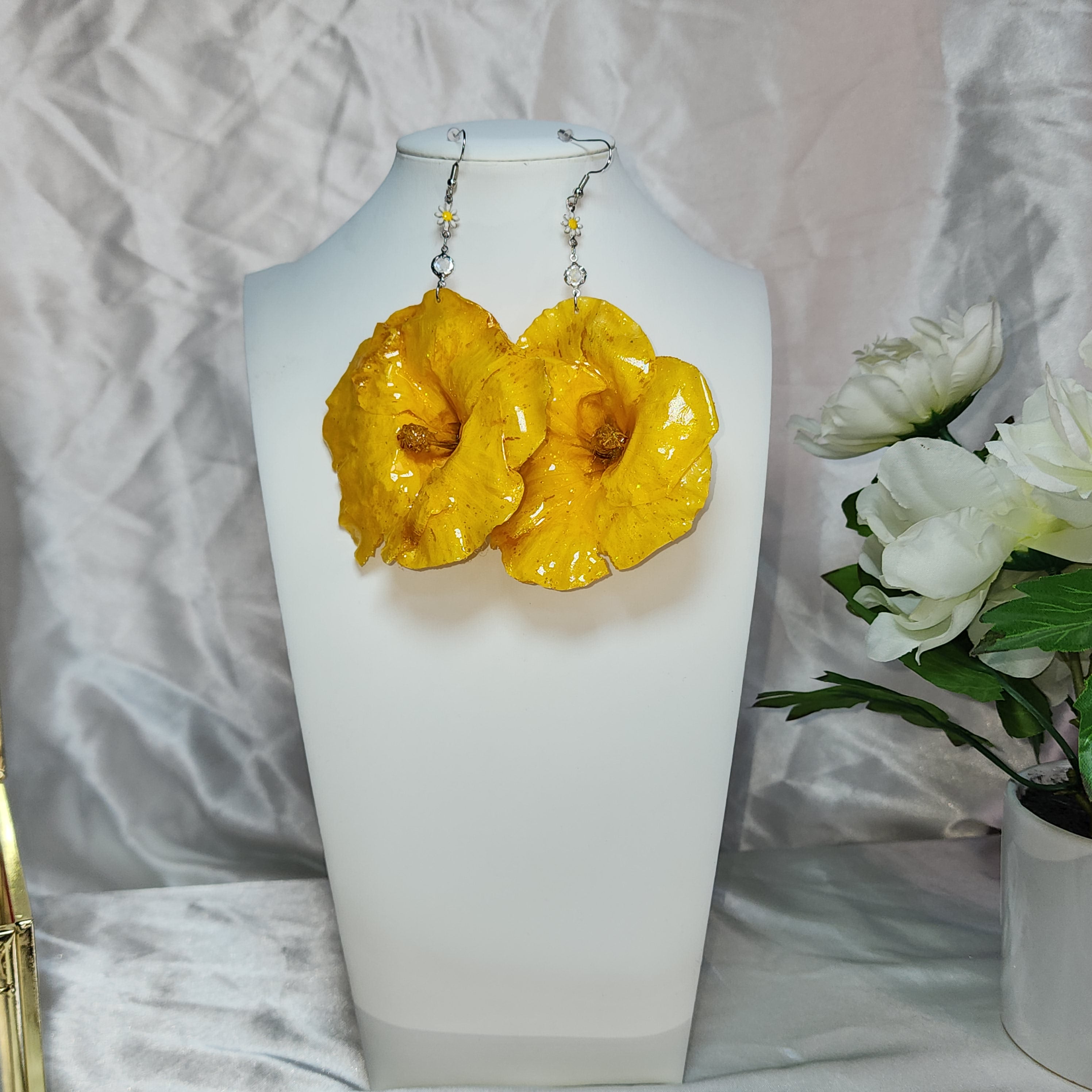 🏵️Necklace and earrings with real yellow Hibiscus flower, preserved in resin, botanical jewelry, floral jewelry📿💞