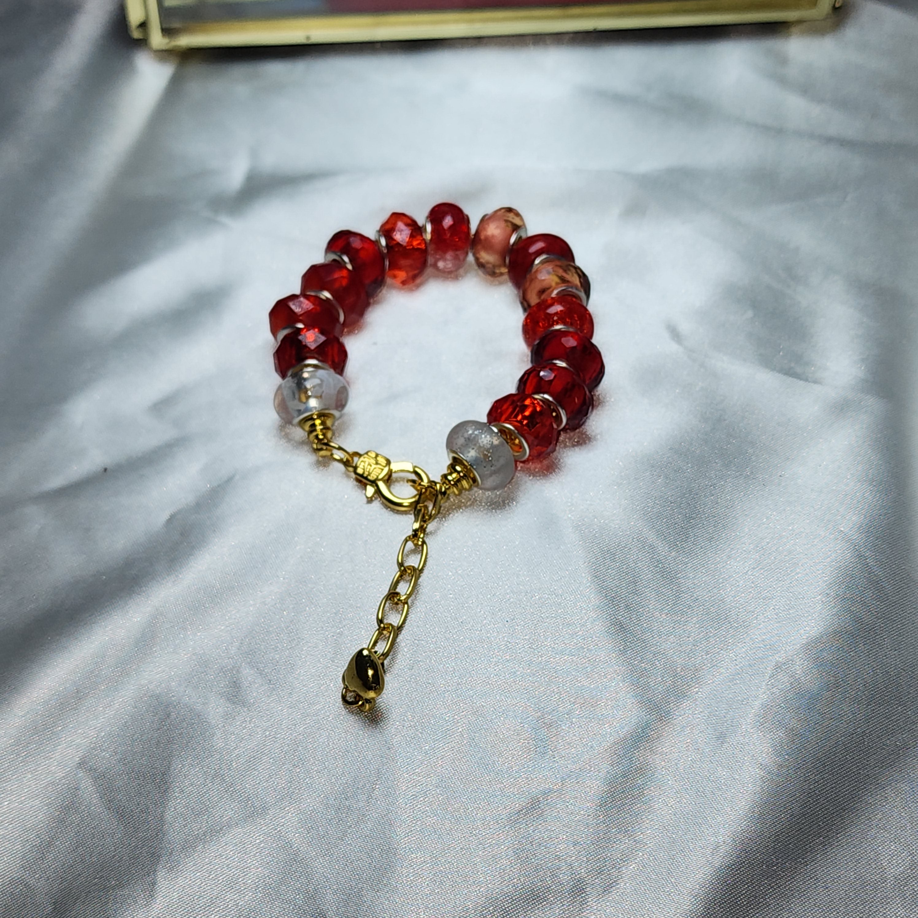 💮Beautiful colorful bracelet with different designs.📿
