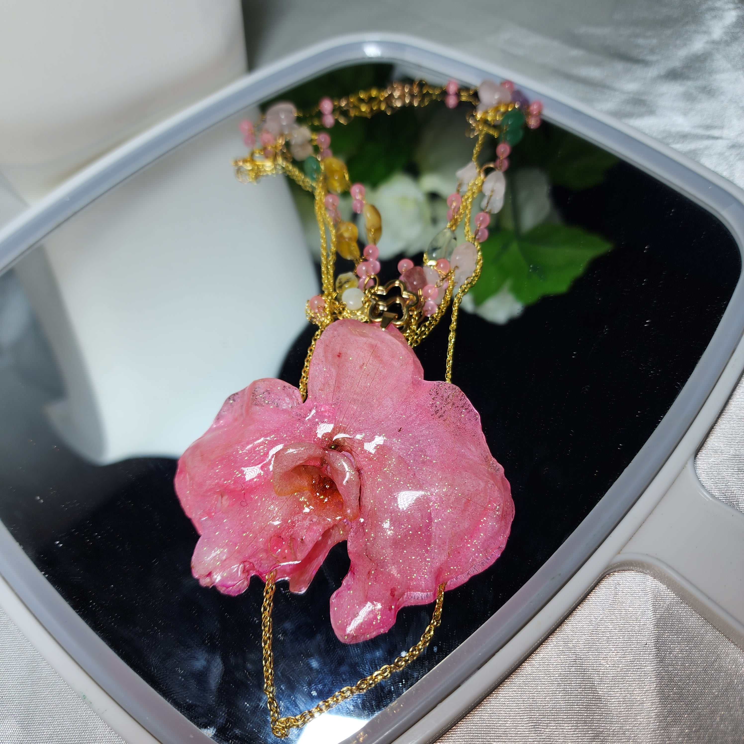 🏵️Necklace with real pink Phalaenopsis orchid flower, preserved in resin, botanical jewelry, floral jewelry📿💞