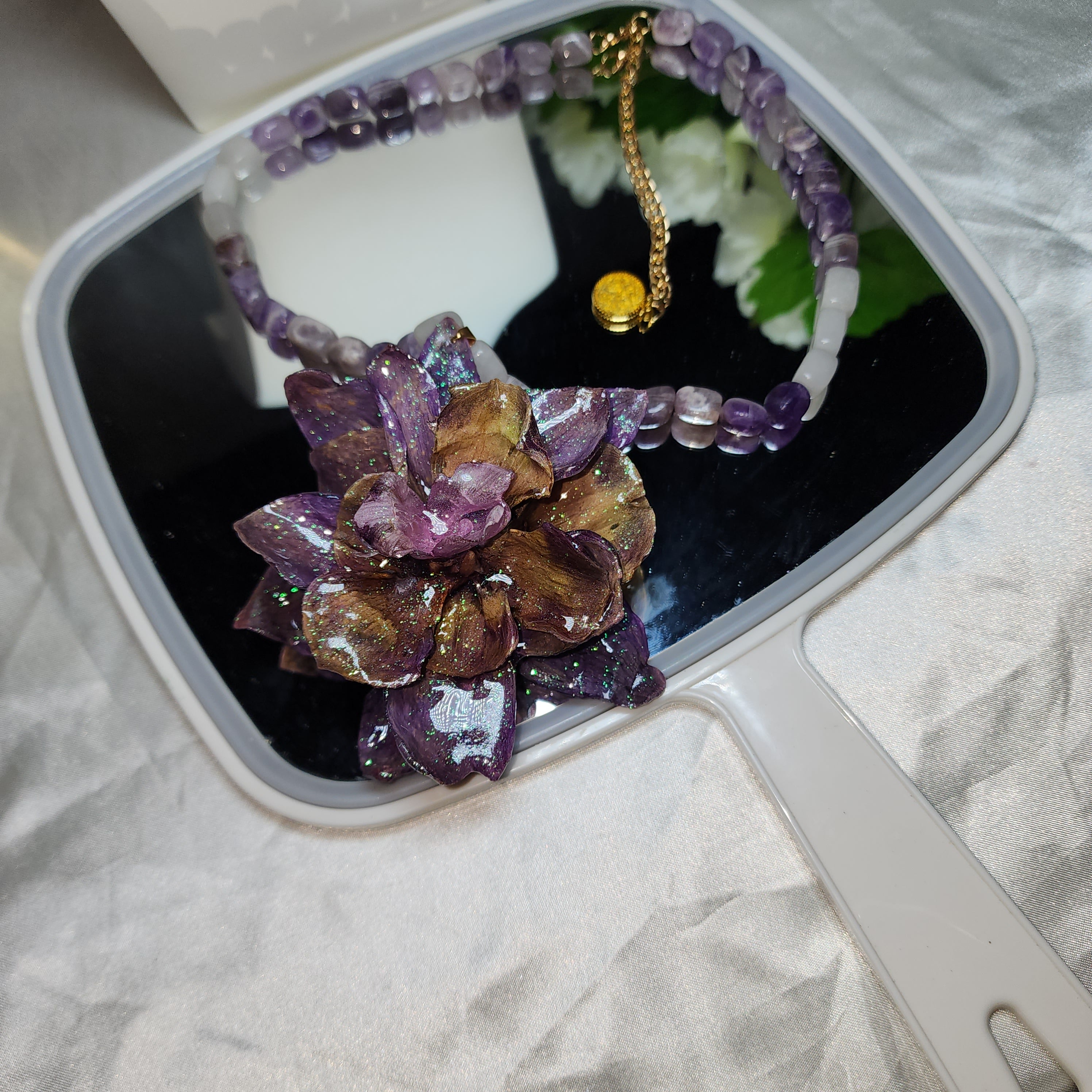 🏵️Real flower beaded necklace, purple Siam Tulip, preserved in resin, botanical jewelry, floral jewelry📿💞