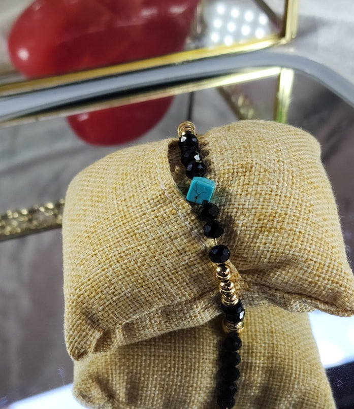 💮Beaded and natural stone bracelets.📿